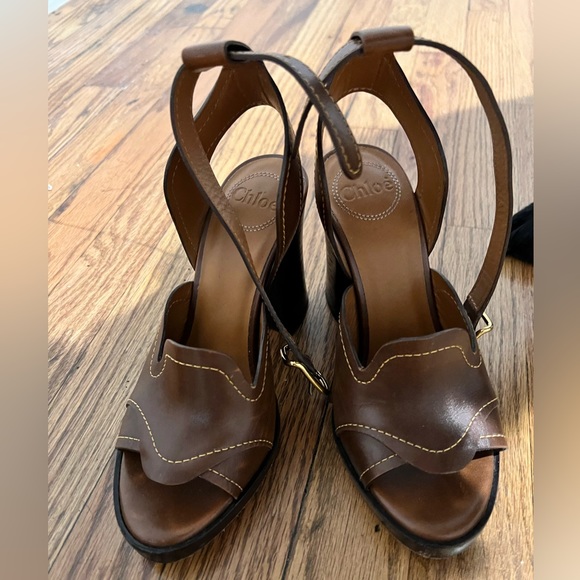 CHLOÉ
Topstitched leather sandals size 37 (US 7, 7.5) - Picture 3 of 11